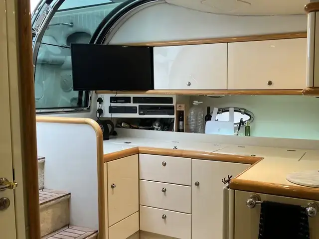 Sunseeker Mustique 42