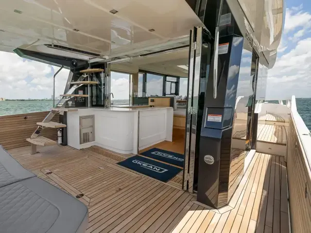 Okean 52