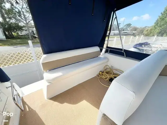 Rinker 280 Fiesta Vee