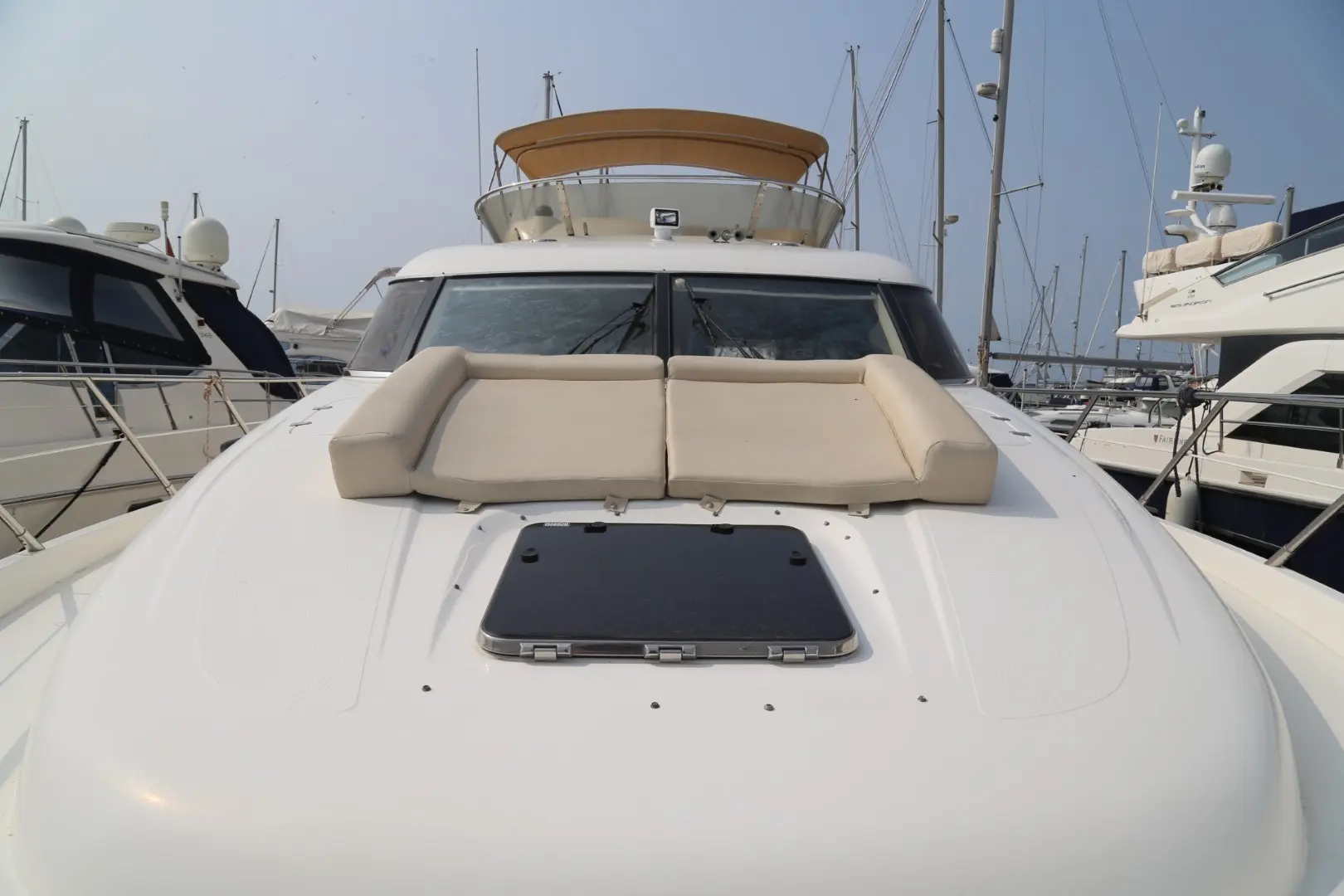 2005 Sealine t52