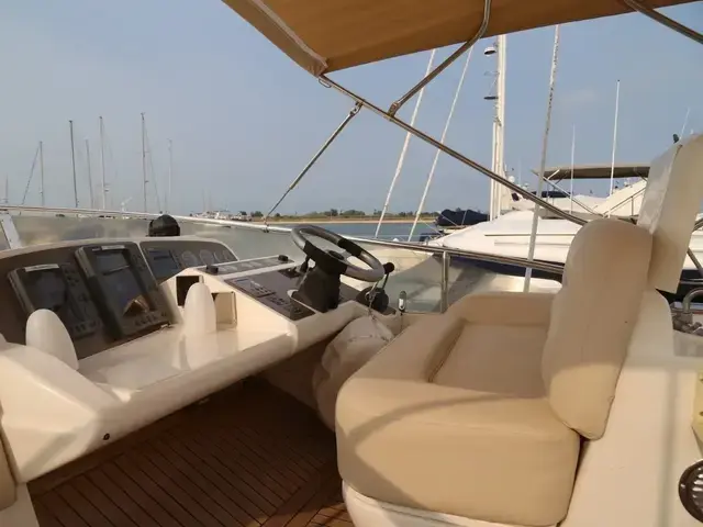 Sealine T52