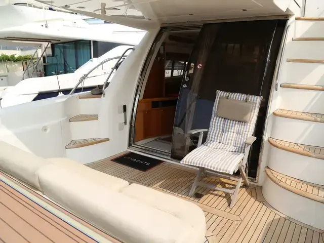 Sealine T52