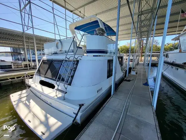 Bluewater 42 Coastal Cruiser