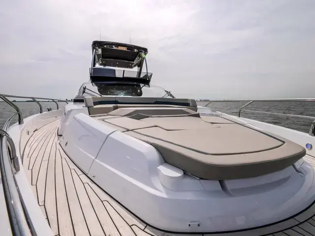 Fairline Squadron 58