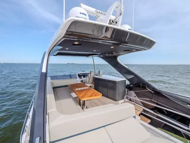 Fairline Squadron 58