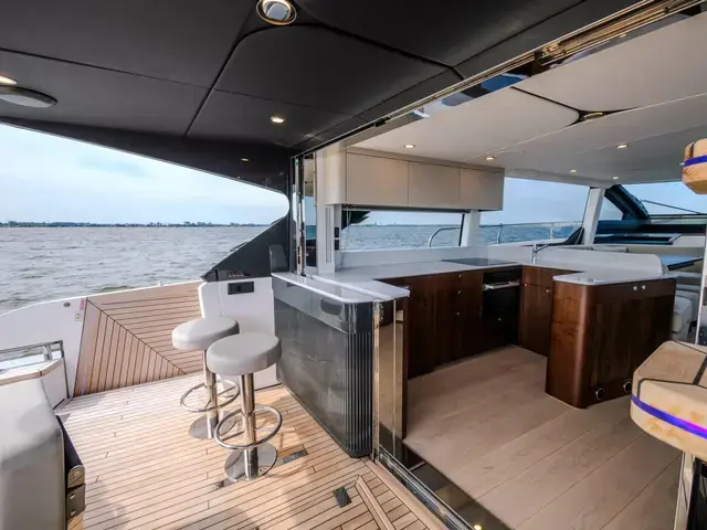 Fairline Squadron 58