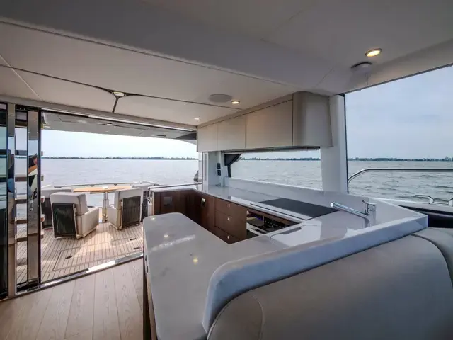 Fairline Squadron 58