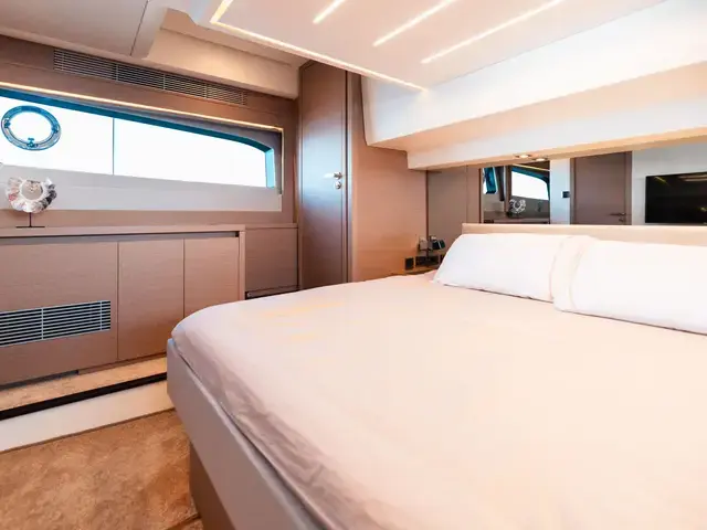 Prestige 520 flybridge #78