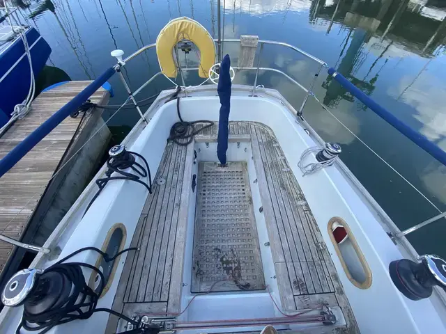 Contessa 32