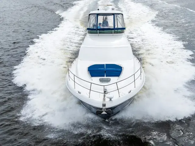 Sea Ray 52 Sedan Bridge