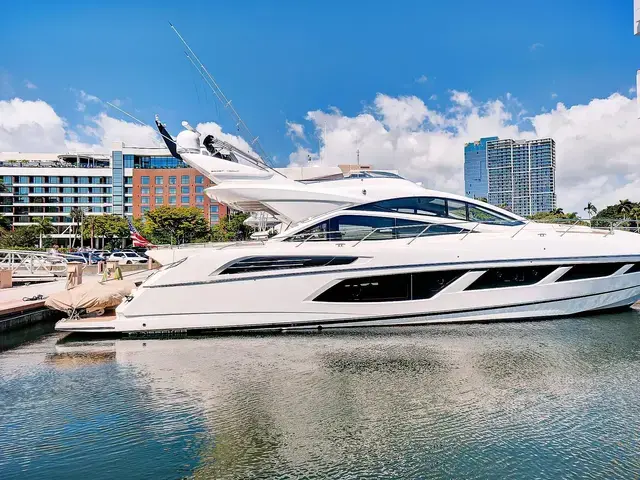 Sunseeker 68 Sport Yacht