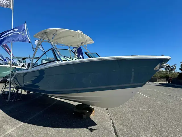 Cobia Boats 240 DC