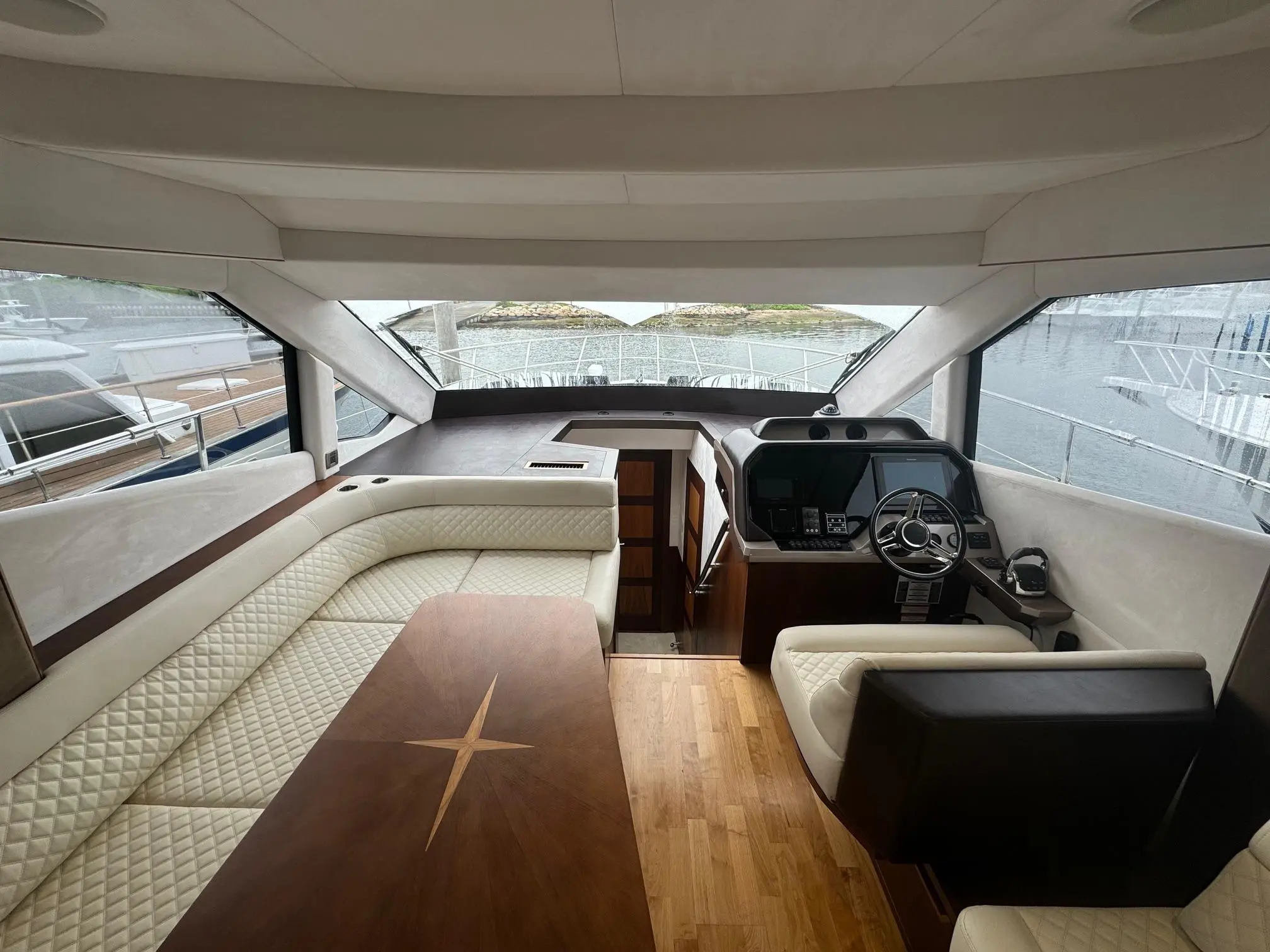 2019 Galeon 500 fly