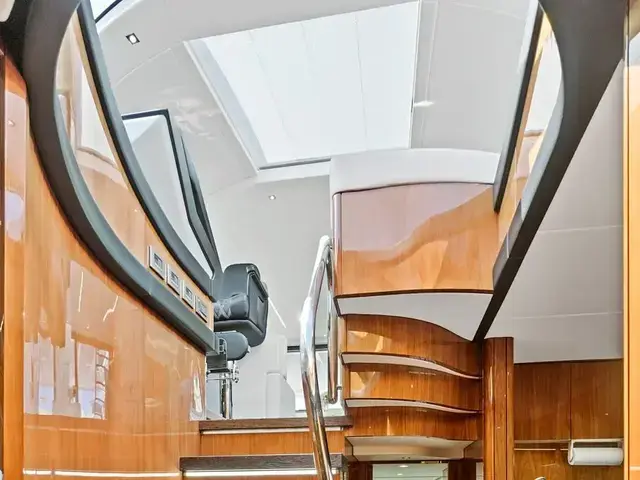 Sunseeker 68 Sport Yacht