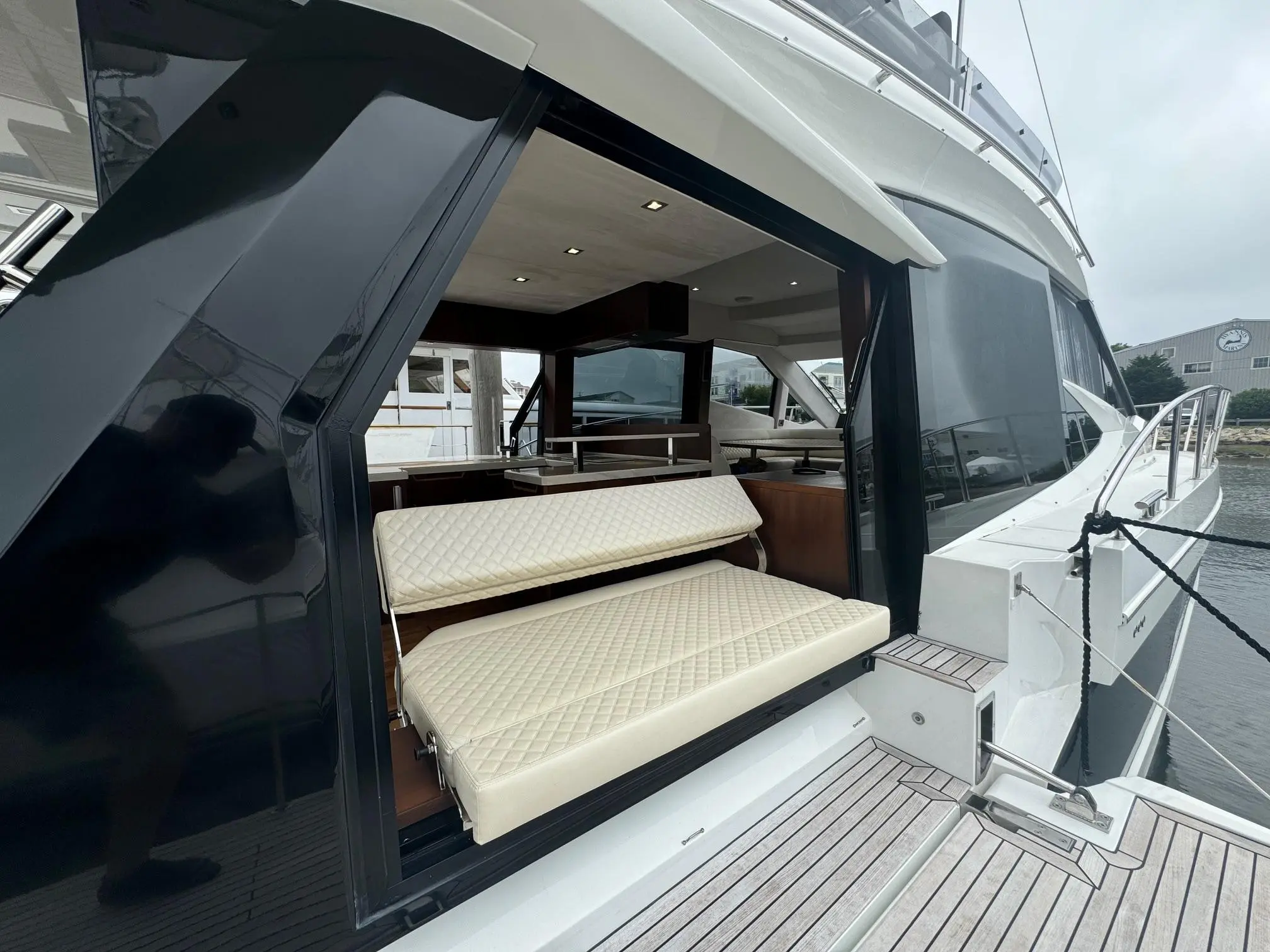 2019 Galeon 500 fly