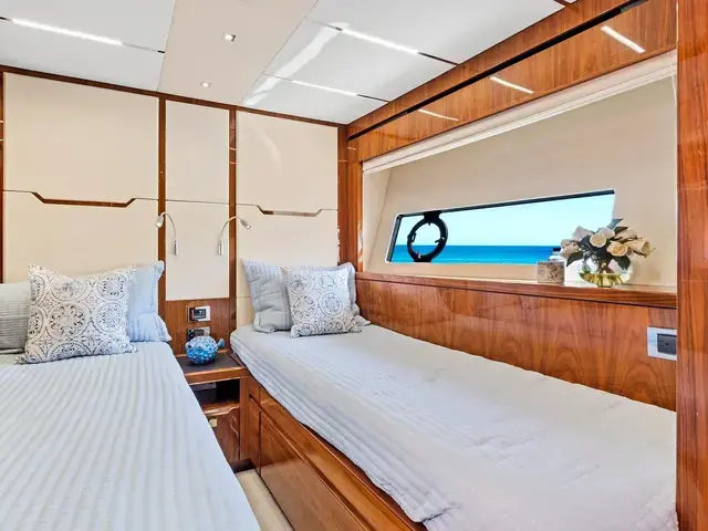 Sunseeker 68 Sport Yacht