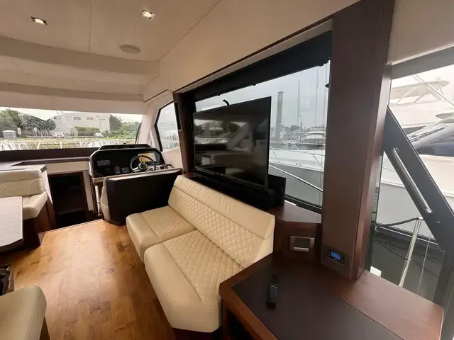 Galeon 500 Fly