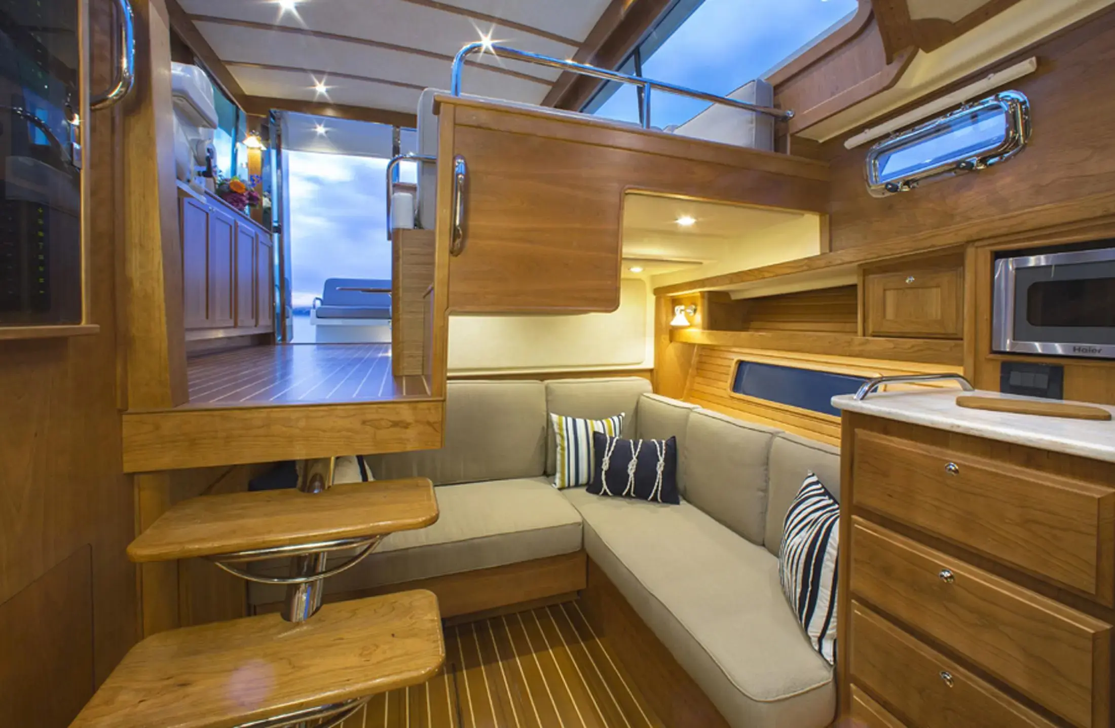 2018 Sabre 38 salon express