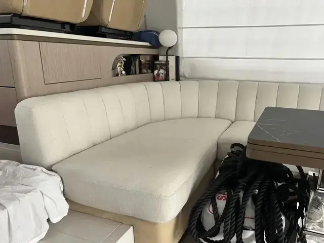 Azimut 50 fly