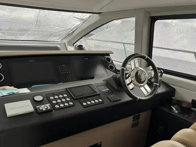 Azimut 50 fly