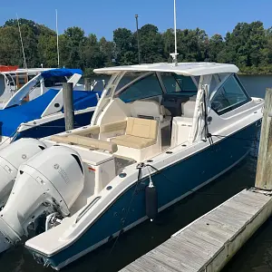 2018 Pursuit DC 295 Dual Console