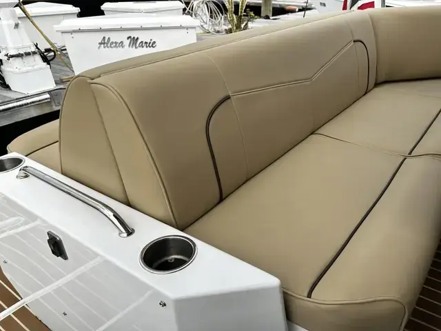 Cruisers Yachts 41 cantius