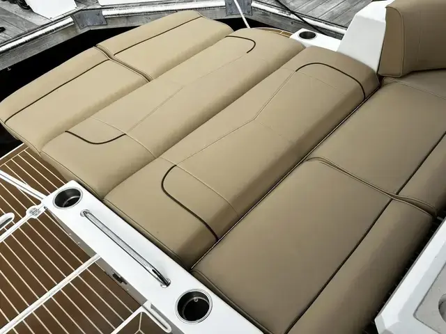 Cruisers Yachts 41 cantius