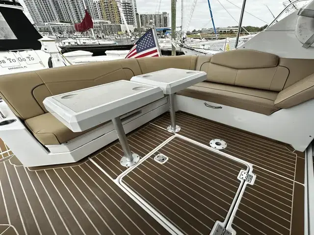 Cruisers Yachts 41 cantius