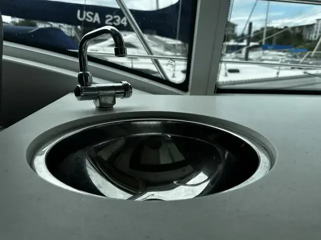 Cruisers Yachts 41 cantius