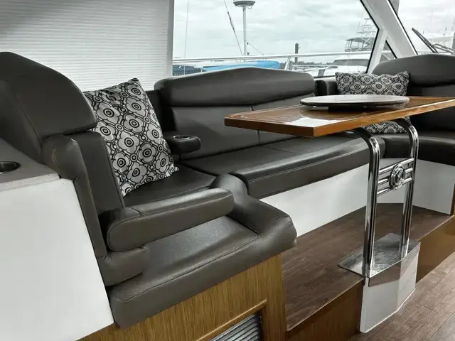 Cruisers Yachts 41 cantius