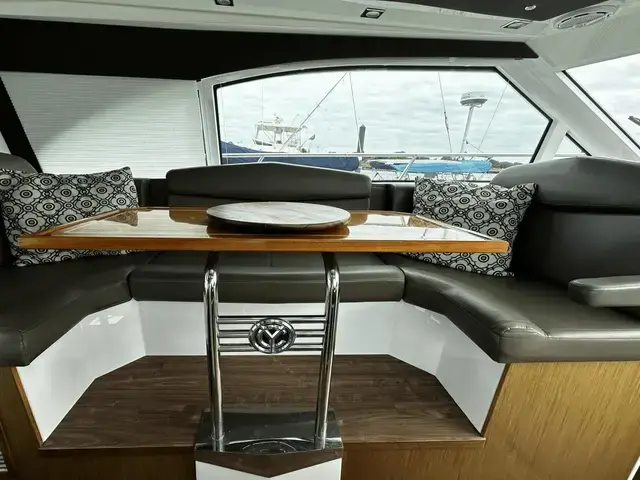 Cruisers Yachts 41 cantius