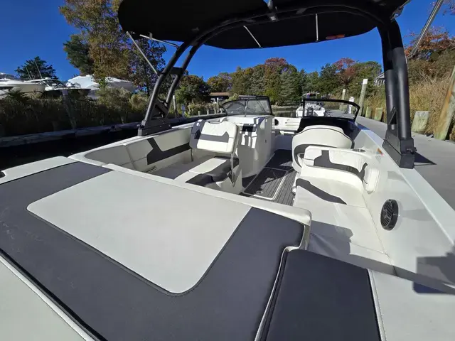 Bayliner VR6 Bowrider