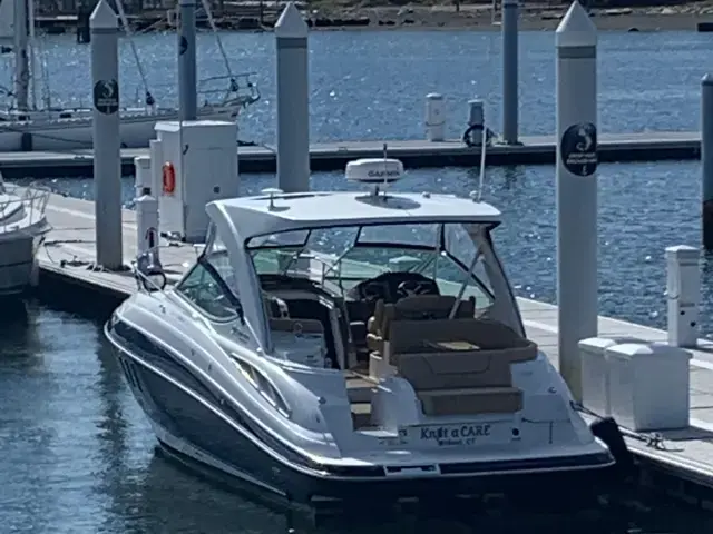 Cruisers Yachts 350 Express