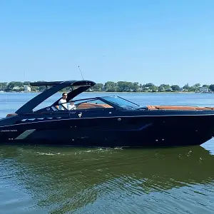 2021 Cruisers Yachts 338 CX