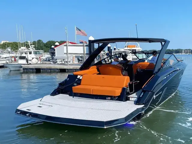 Cruisers Yachts 338 CX