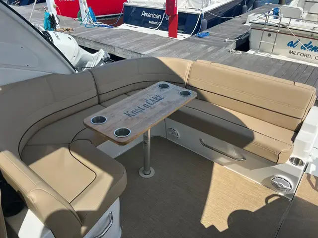 Cruisers Yachts 350 Express