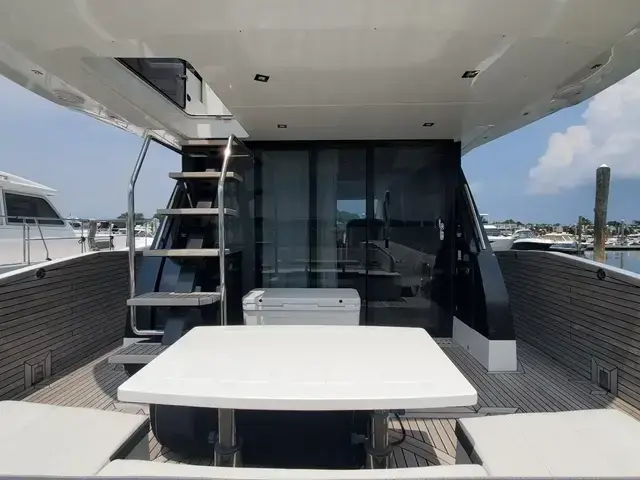 Galeon 500 Fly