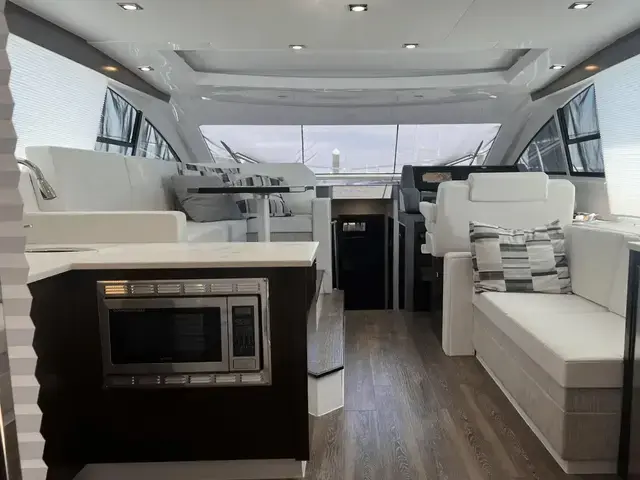 Cruisers Yachts 46 Cantius