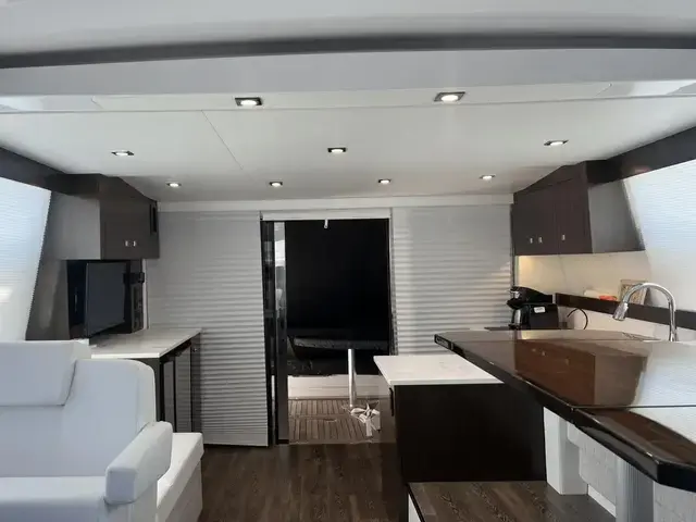 Cruisers Yachts 46 Cantius