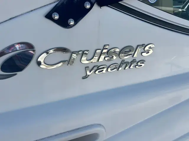 Cruisers Yachts 350 Express