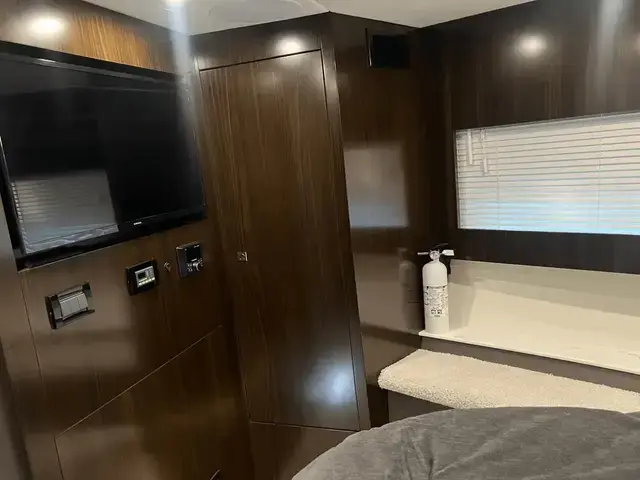 Cruisers Yachts 46 Cantius