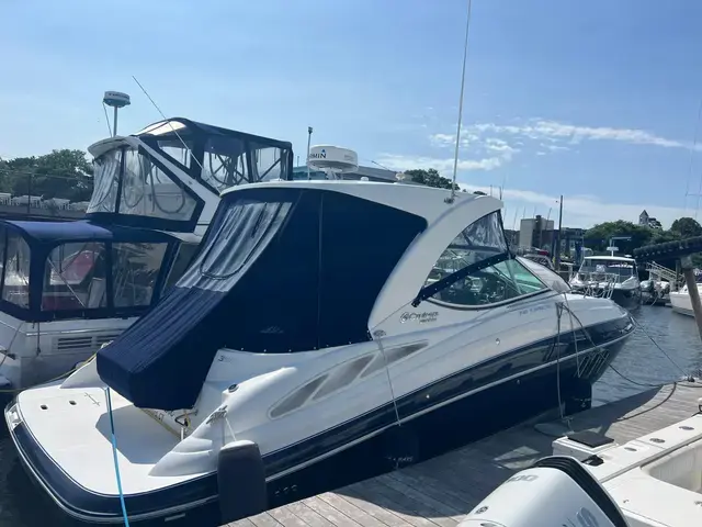 Cruisers Yachts 350 Express