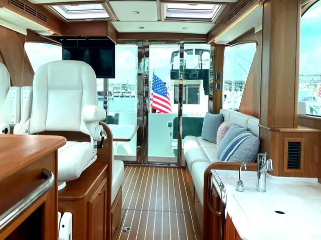 Sabre 43 Salon Express