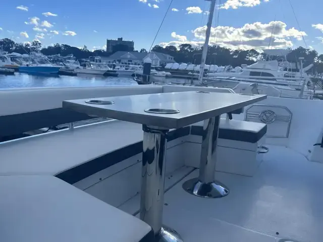 Cruisers Yachts 54 Cantius Fly