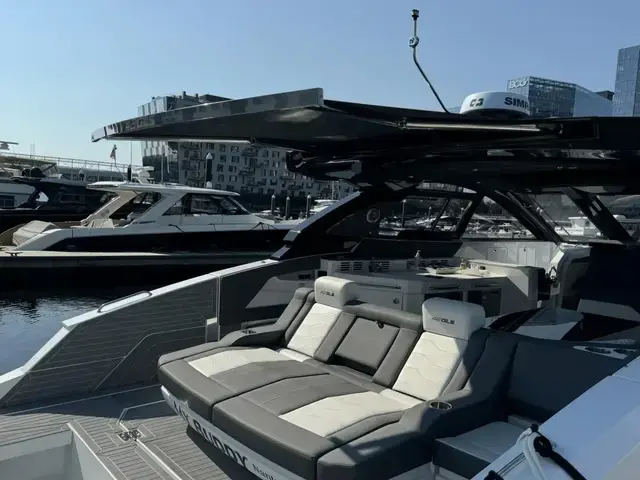 Cruisers Yachts 42 Gls-Ob