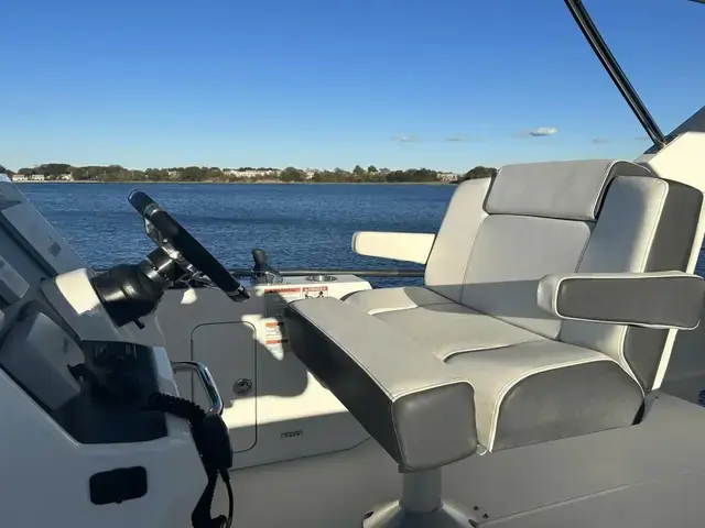 Cruisers Yachts 54 Cantius Fly