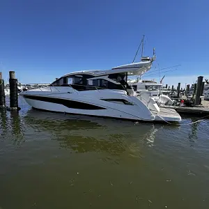 2021 Galeon 425 HTS