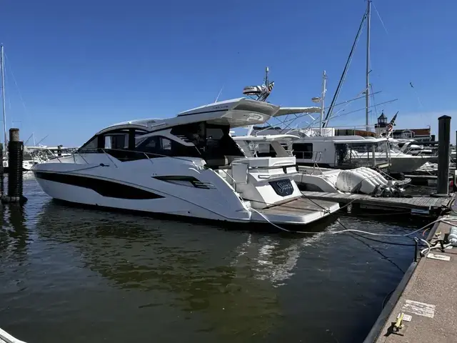 Galeon 425 HTS