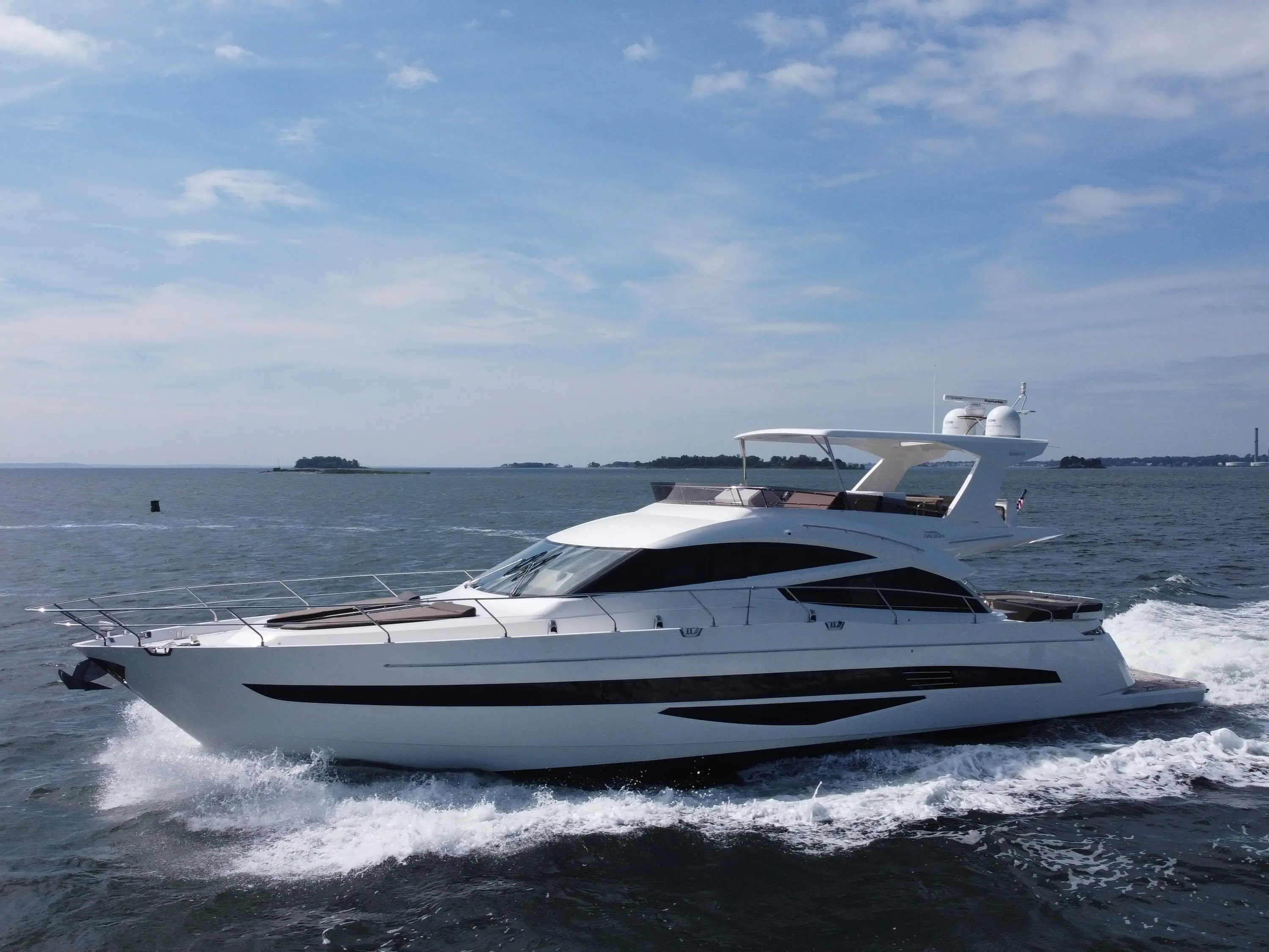 2018 Galeon 660 fly