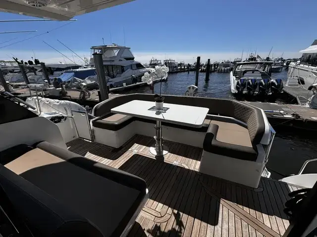 Galeon 425 HTS